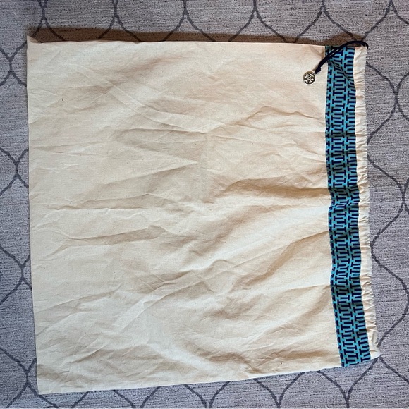Tory Burch Cream Dust Bag with Blue Accents 23” x 23” - Picture 4 of 5